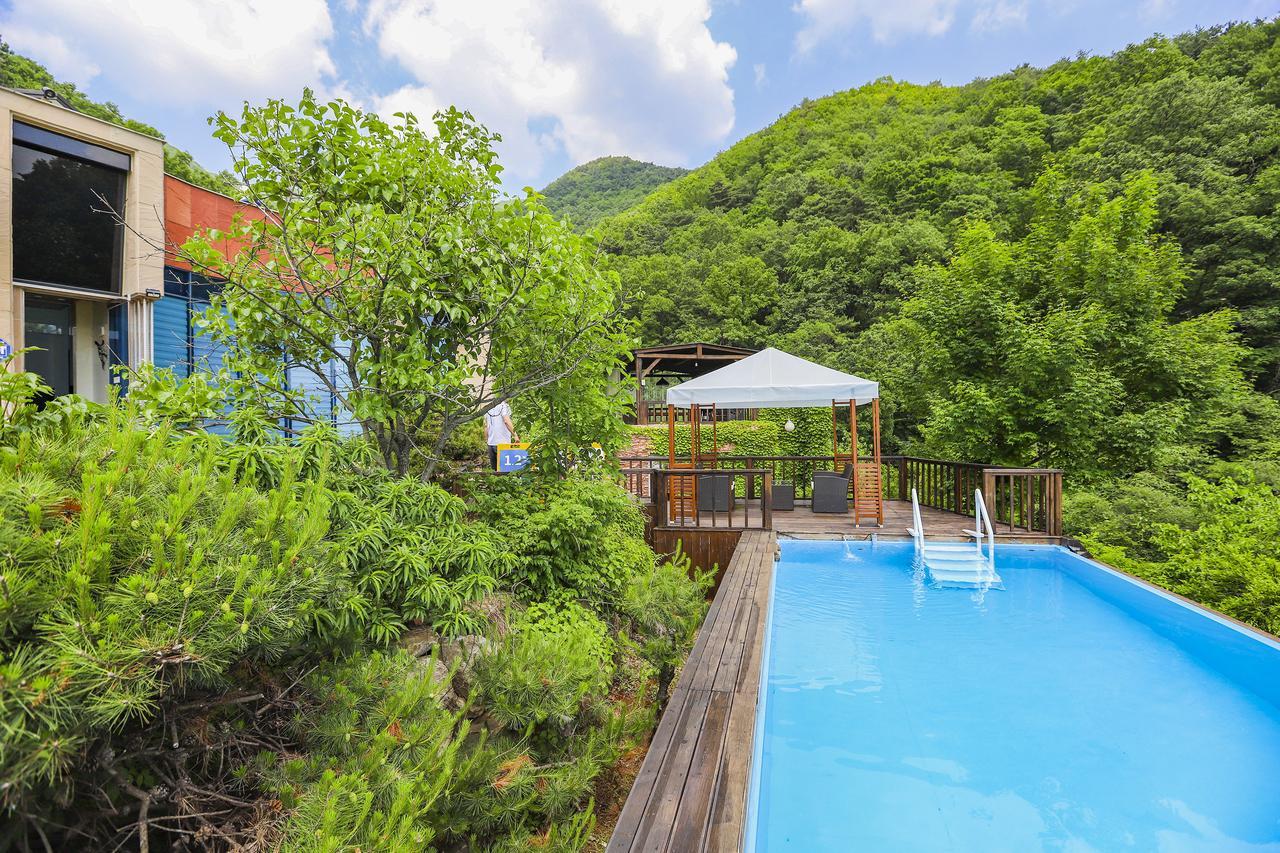 צ'ונג'ו Penatess Pool Villa מראה חיצוני תמונה