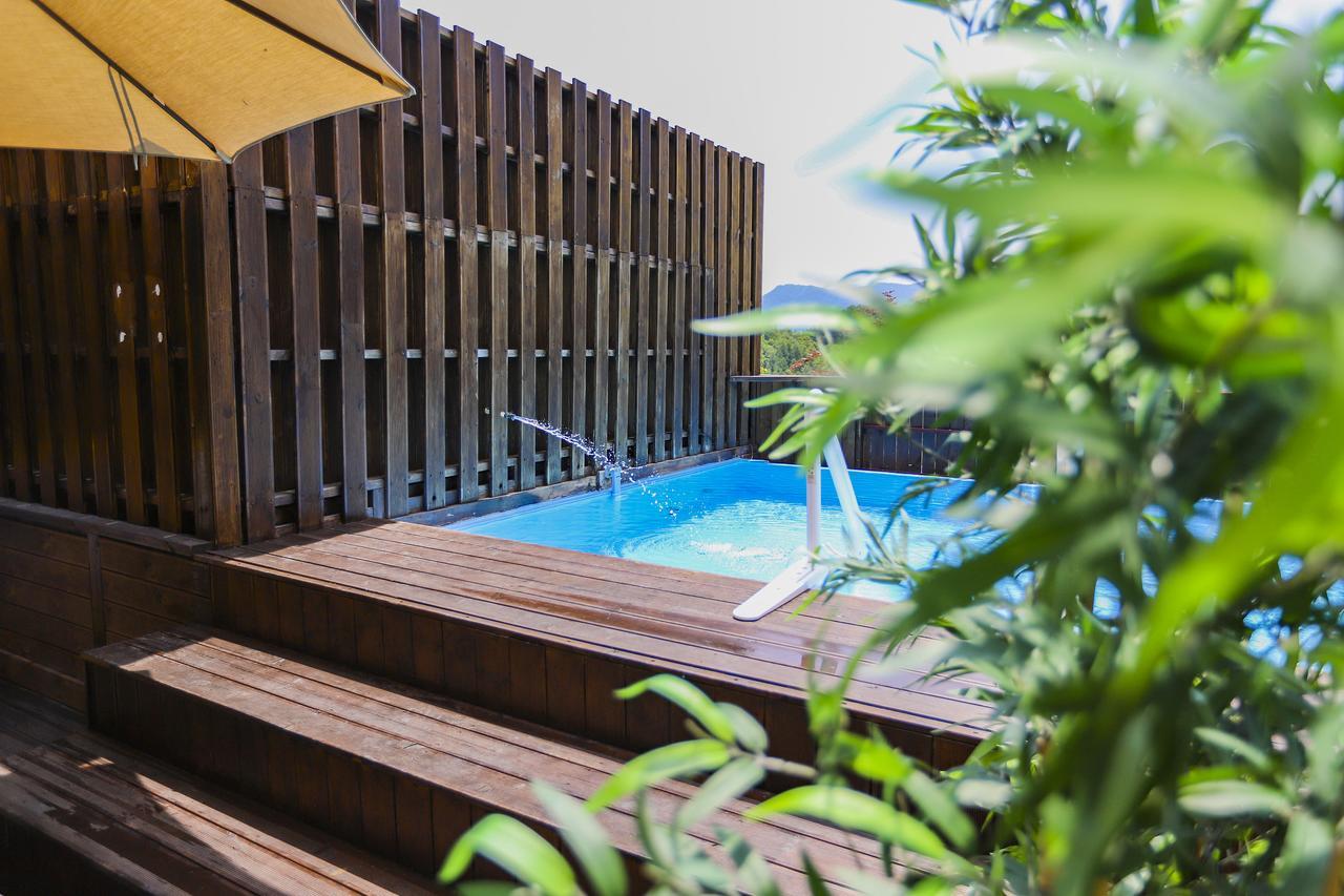 צ'ונג'ו Penatess Pool Villa מראה חיצוני תמונה